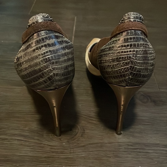 Unique BCBG Platform Heels 9.5 - Picture 7 of 11